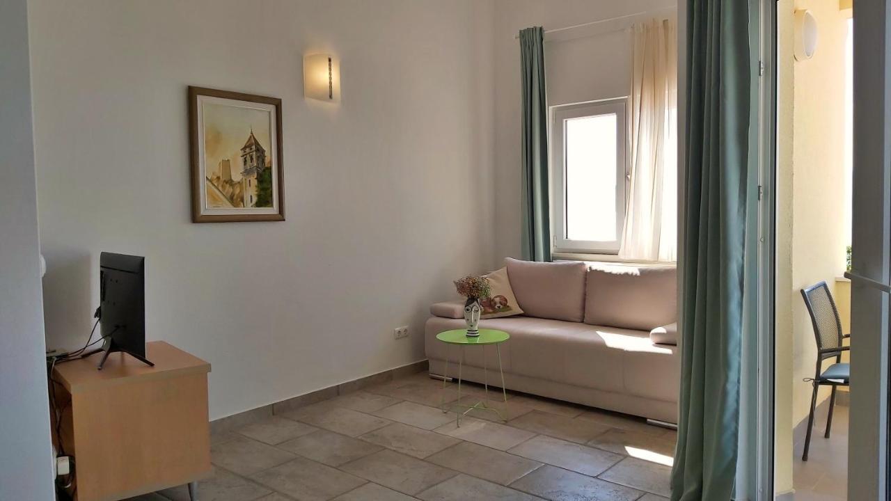 Apartments Borak Omis Ngoại thất bức ảnh